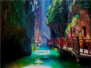 黃金周 ｜ 琉璃仙境！張家界朝陽(yáng)地縫提質(zhì)后重新開(kāi)放